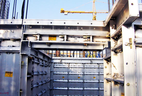 алюминиевая опалубка для стен и перекрытий aluminievaya_opalubka_sten_i_perekrytiy